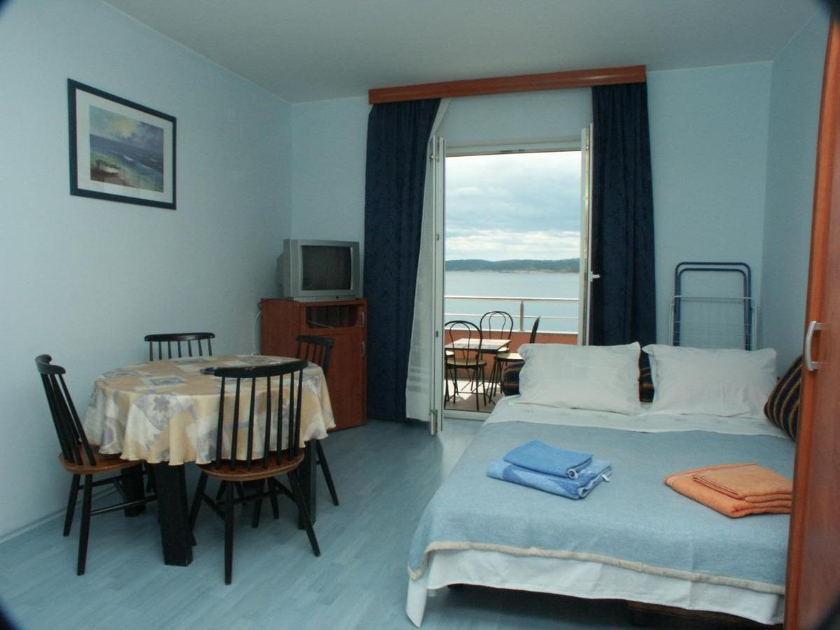 Apartments By The Sea Crikvenica - 2354 エクステリア 写真