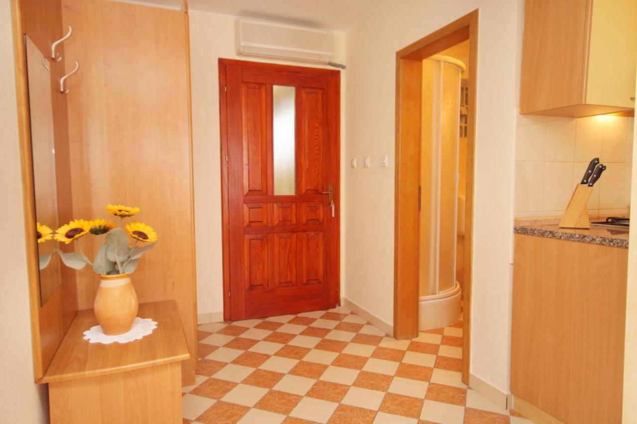 Apartments By The Sea Crikvenica - 2354 エクステリア 写真